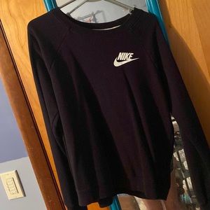 Black Nike crew neck size M